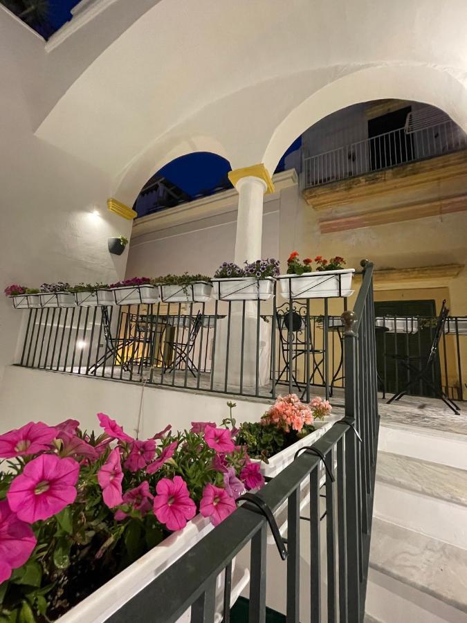 Donna Grazia Relais Hotel Галиполи Екстериор снимка